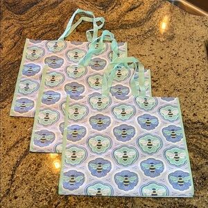 TJ Maxx | Set of 3 Reusable Totes in Cute Bee 🐝 Print